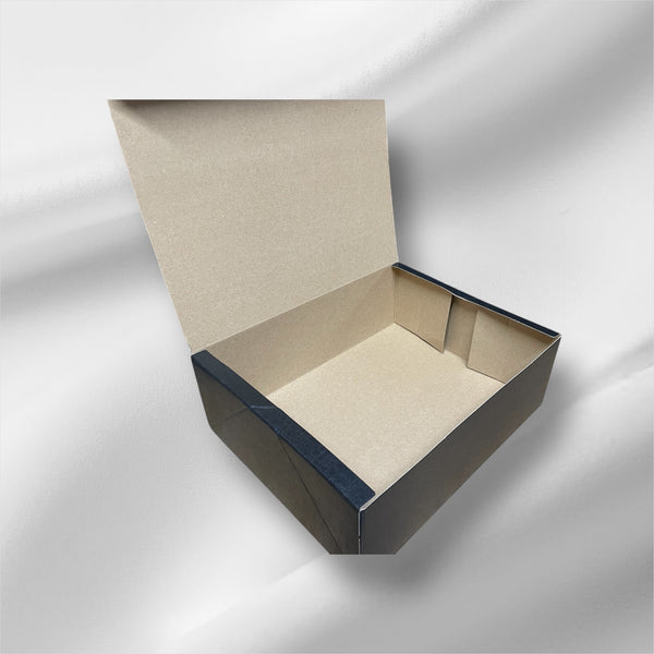 Black Box Medium  350mm x 280 mm x 120mm. Box of 50